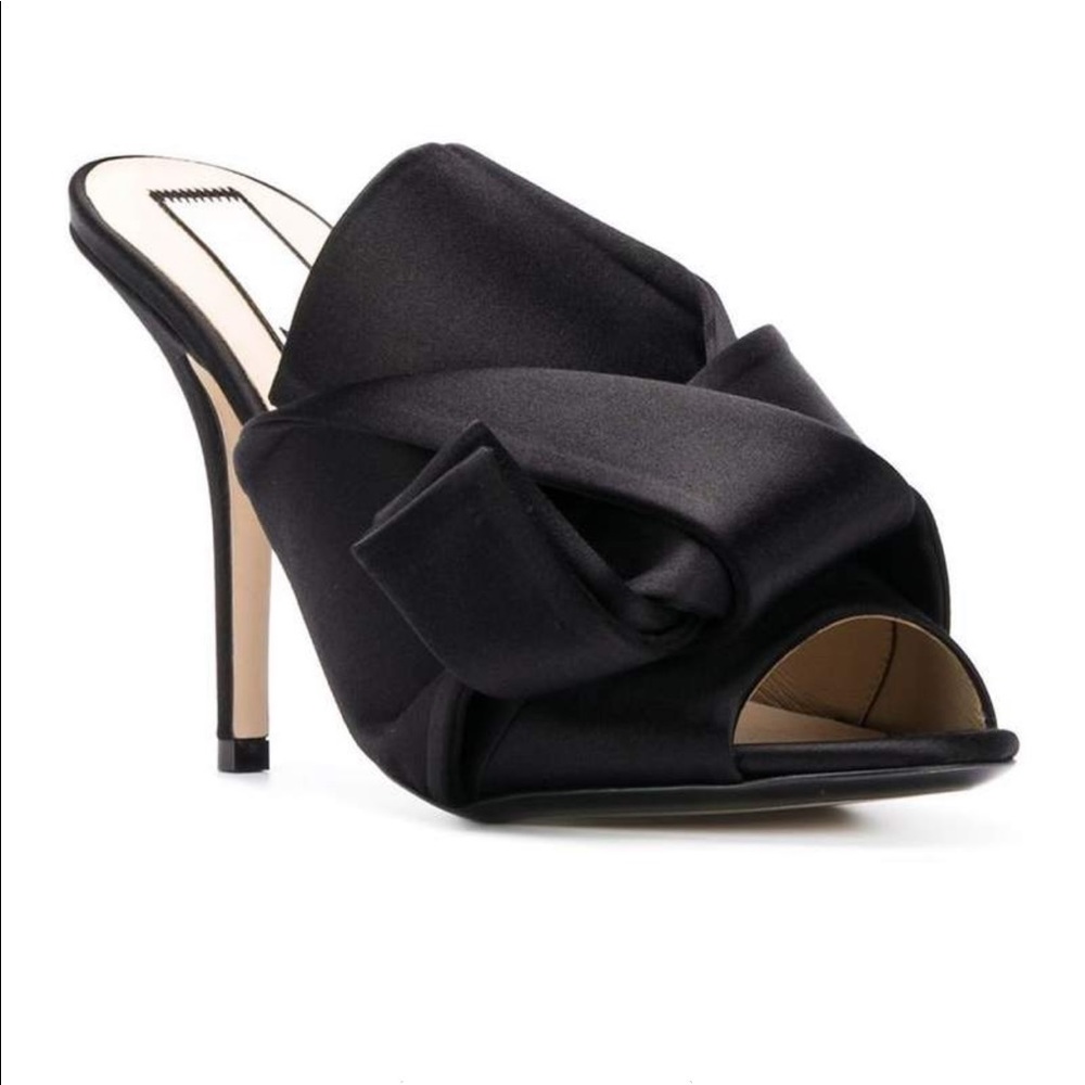 New N°21 Heel Sandals